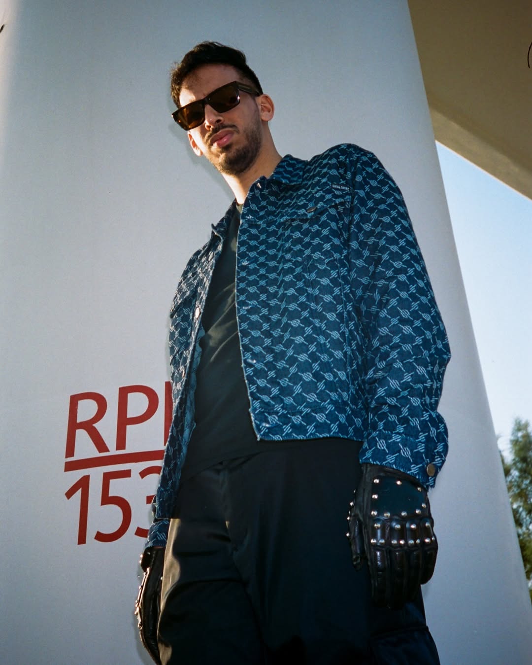 artist profile: @itsnovo
creative direction, styling & photography by @omarabulata, shot on 35mm.