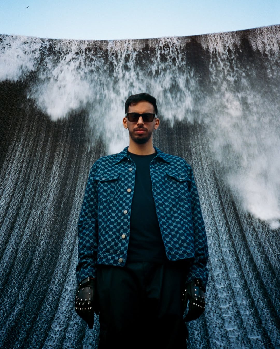 artist profile: @itsnovo
creative direction, styling & photography by @omarabulata, shot on 35mm.