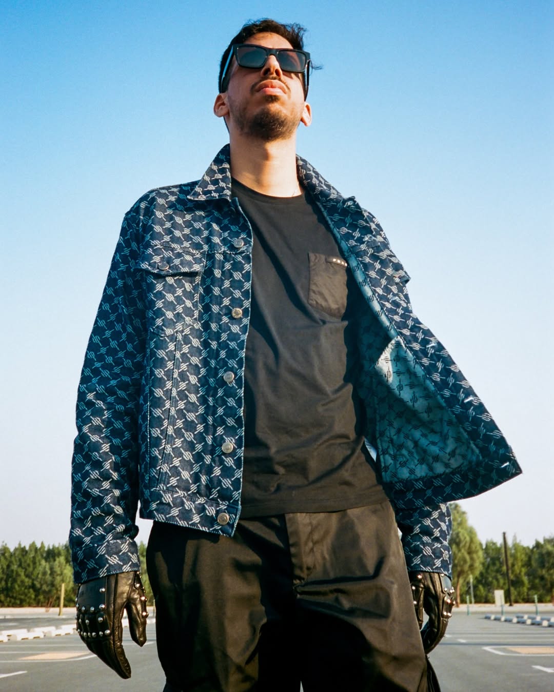 artist profile: @itsnovo
creative direction, styling & photography by @omarabulata, shot on 35mm.